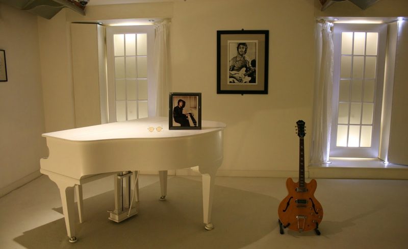 john-lennon-252783_1280